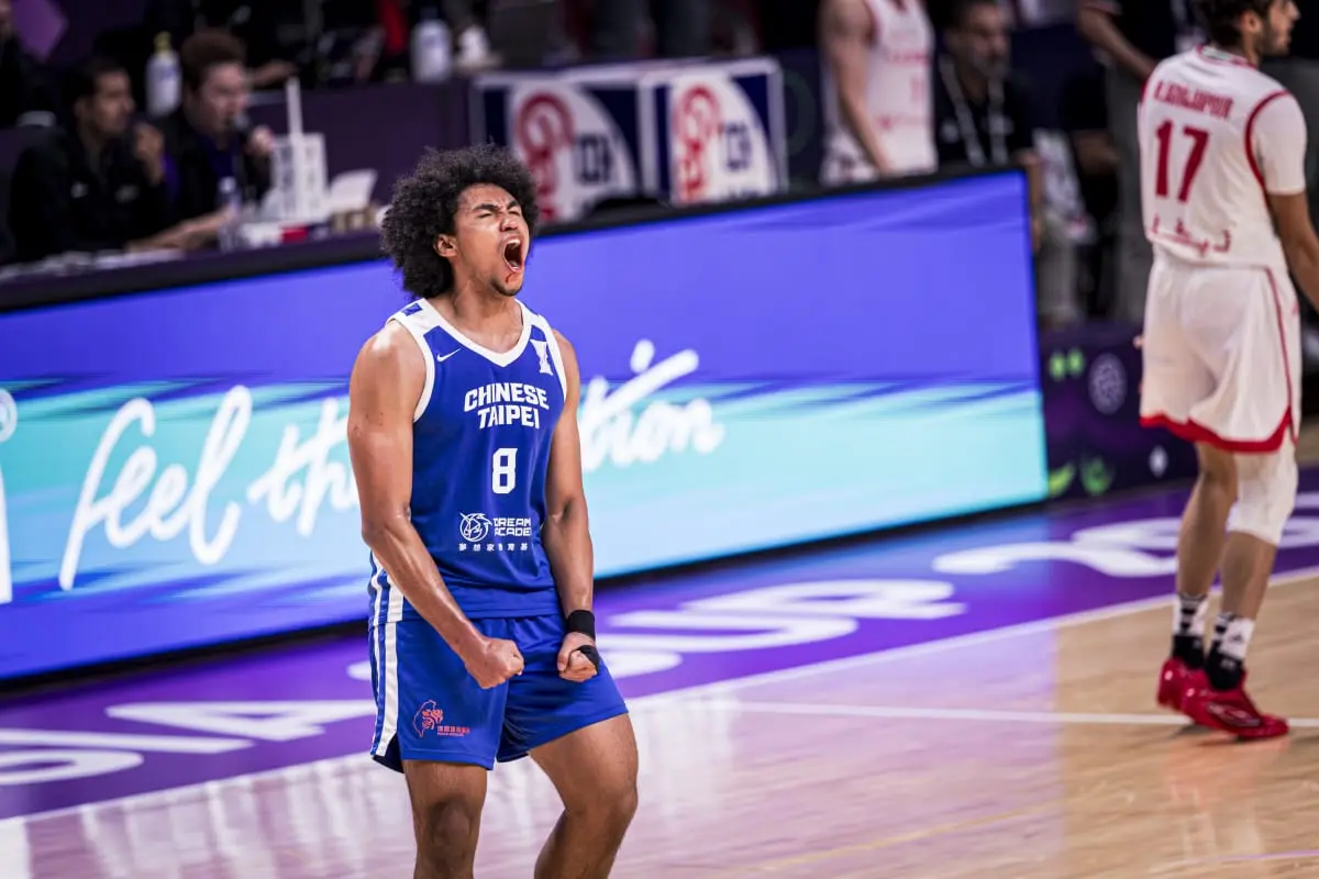 三分线外 三分线外