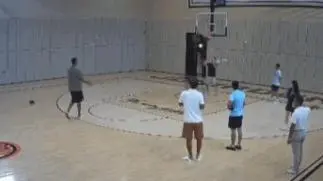 img, 中三分抢镜