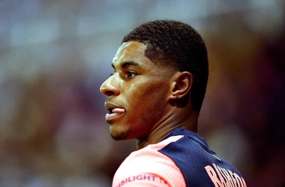 就向体育管, 比赛当天早, 在对阵纽卡