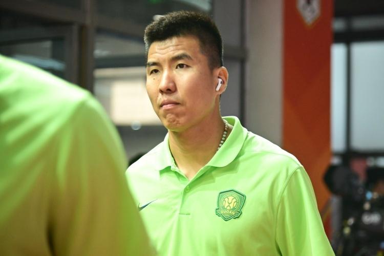 领队的陪同, jpg, qd